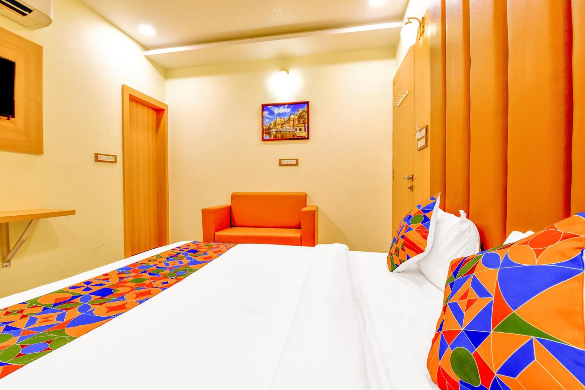 Fabexpress Mewar Shine Hotel Udaipur Exterior foto