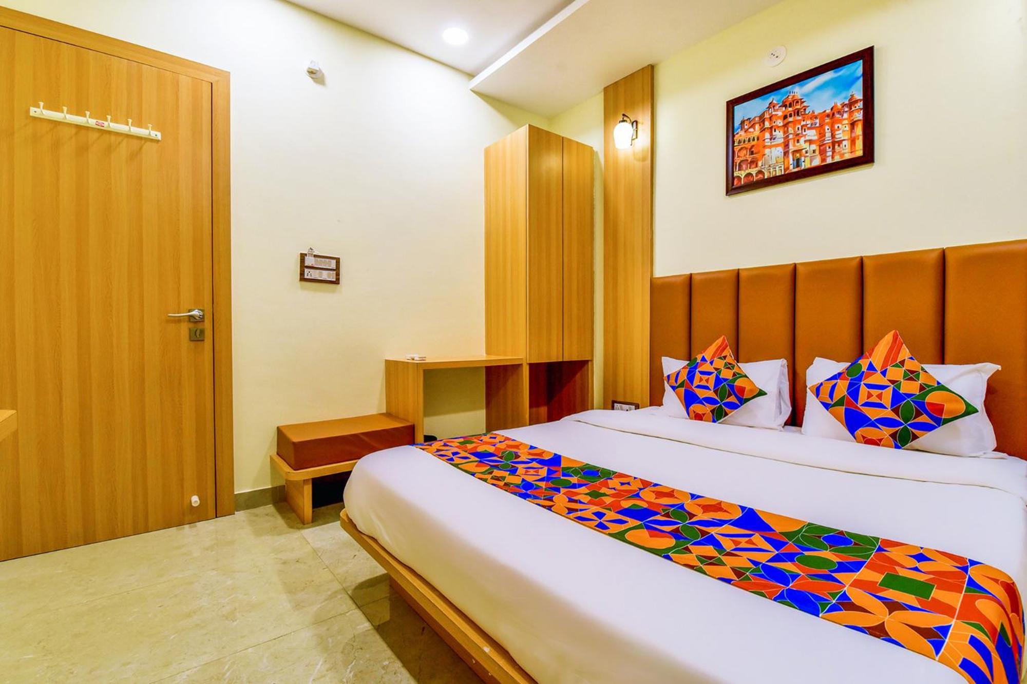 Fabexpress Mewar Shine Hotel Udaipur Exterior foto